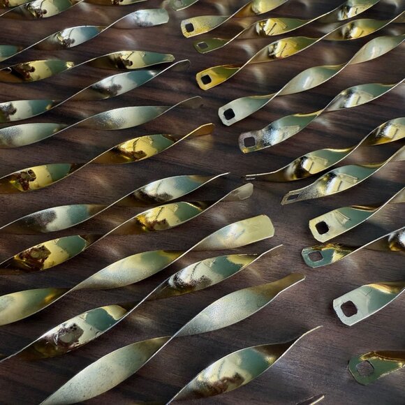 38 Vintage Gold Aluminum Twisted Ribbon Strips 7" Long Christmas Ornaments - Picture 6 of 7